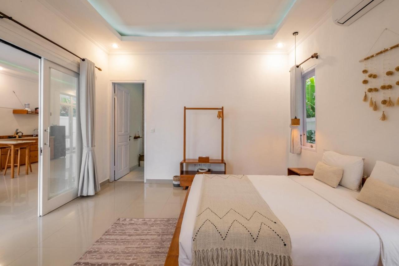 Villa Platform Luxe 3Br Villa In Canggu By Azure Near Oldmans Exterior photo